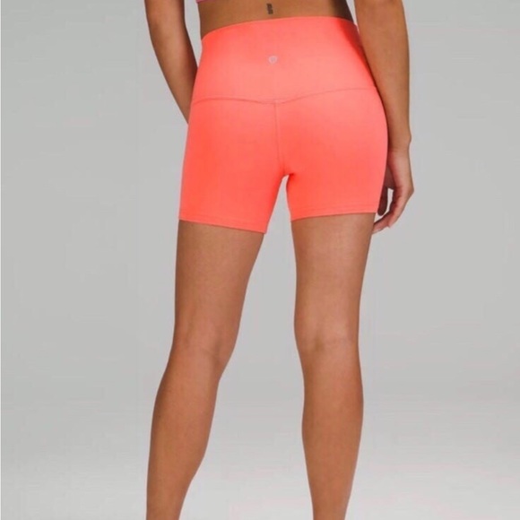 NEW Lululemon Align High-Rise Short 4” - Picture 4 of 5